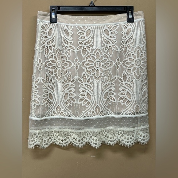 Lovers and Friends -Ella Lace Detail Mini Skirt Beige Ivory NWT - Picture 1 of 10